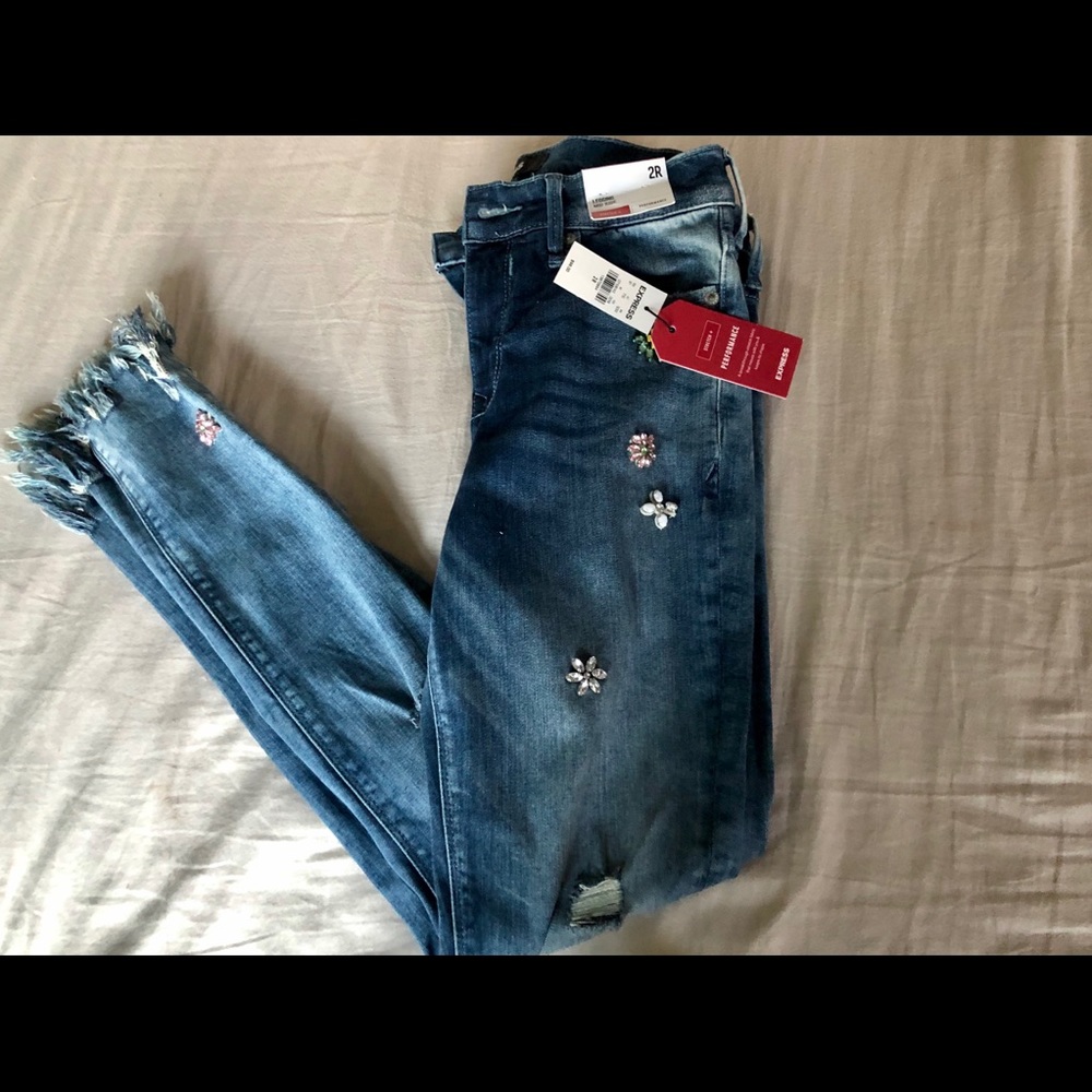 Express Mid Rise Legging With Frayed Hem